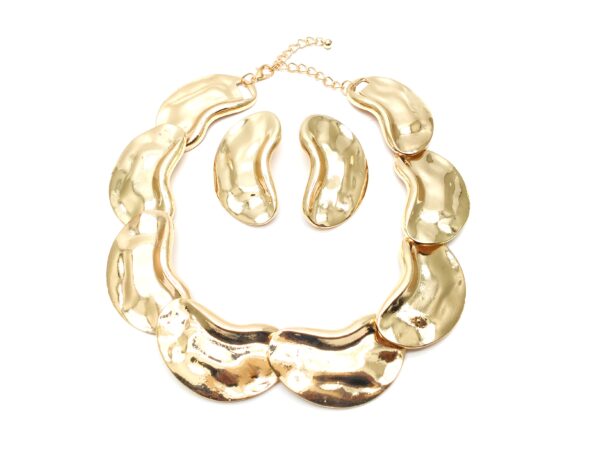 Gold Hammered Scales Statement NK Set