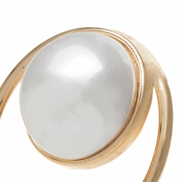 Gold Ringed Pearl Earrings - Image 3